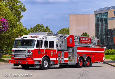 Rochester Fire Department NY fire trucks apparatus Truck 2 Truck 3 Protectives Squad 1 Roenbauer America Comander Viper mid-mount aerial ladder fire engines KME HME Central States shapirophotography.net #larryshapiro Larry Shapiro photographer
